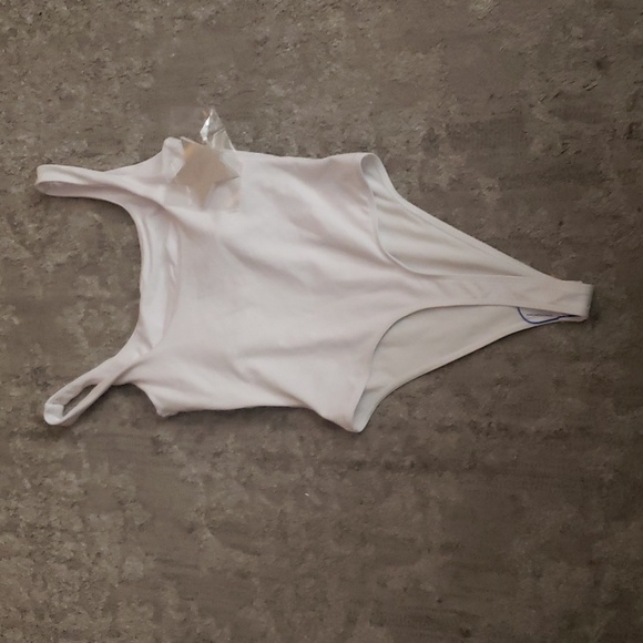 Good American the modern tank bodysuit - Picture 4 of 6